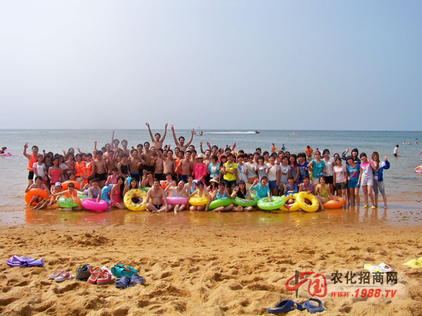 在海邊留下美好的回憶