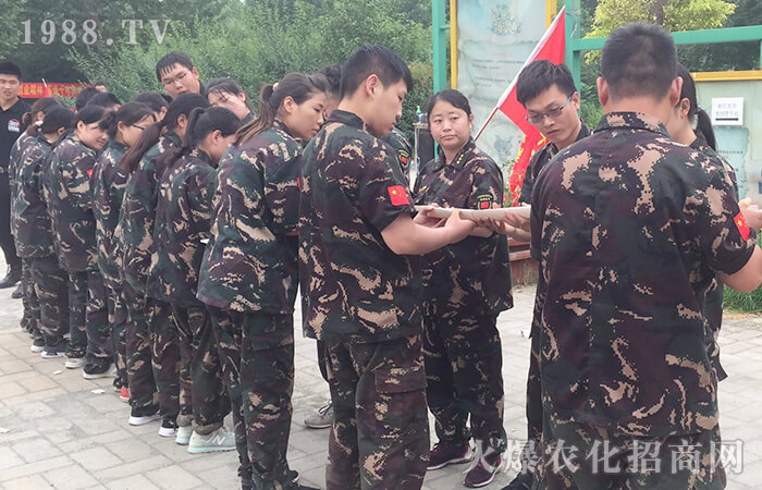     �΅���������չӖ(x��n)������(j��ng)�v�˃������Ӗ(x��n)��ʹ�Լ����L(zh��ng)���S�������|Ҳ�ܶࡣ