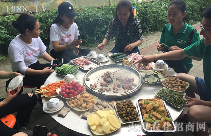 ������������ؓ(f��)�ഺ���y�ֲ��M(j��n)������ǰ����