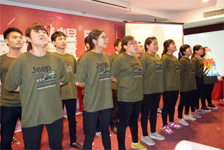 ʿ��չʾ-��Խ������׷��׿Խ