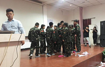 若有一點懈怠，便要落后，要失敗！