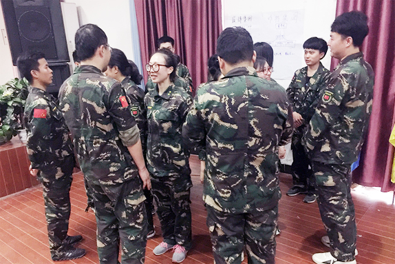 用眼睛去欣賞，用心靈去體會，學會贊美，收獲成長！