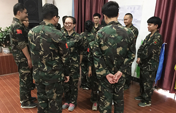 成功與放棄，也許只隔著一句贊美的距離！