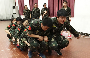 挑戰(zhàn)冠軍隊，與時間賽跑，與榮譽共舞！