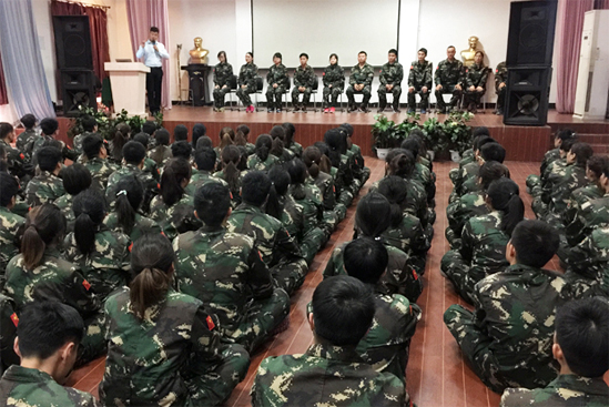 青春飛揚，全力向上；沒有哪家公司因為嚴格管理而倒閉！