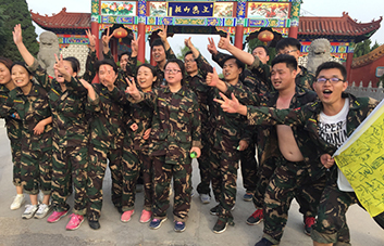 火爆網(wǎng)戰(zhàn)士們頑強拼搏，賽出風格！